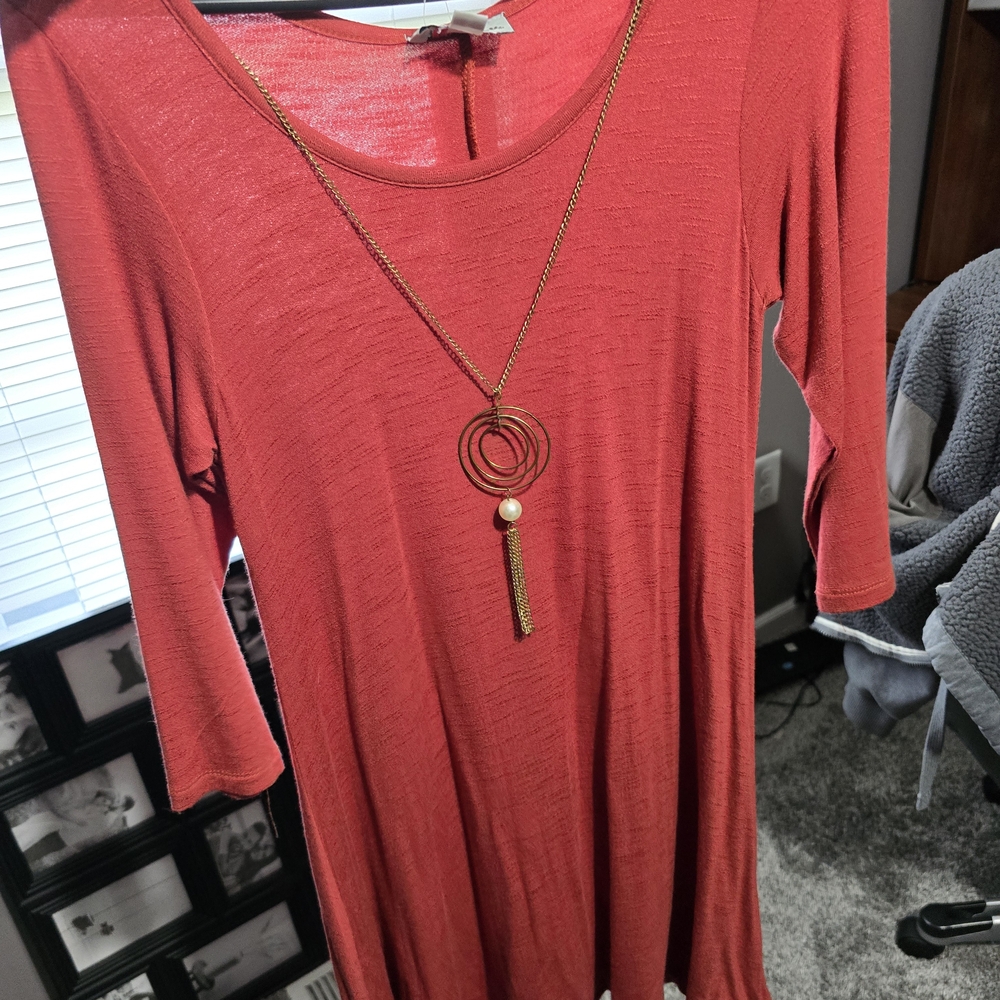 Scoop-Neck Rust Tunic Dress with 3/4 Sleeves